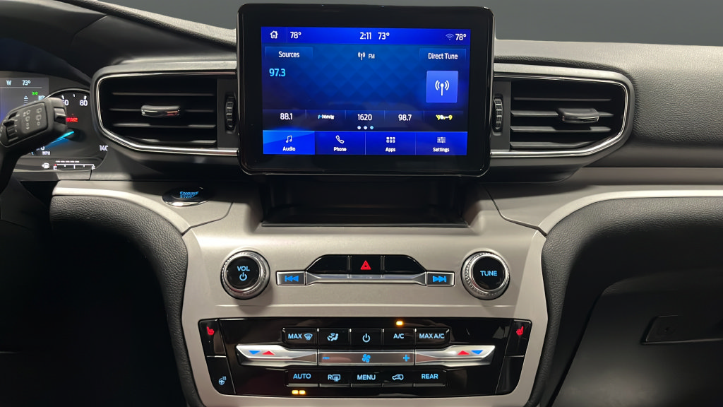 Used 2023 Ford Explorer XLT w/ Equipment Group 202A AWD/4WD image 11