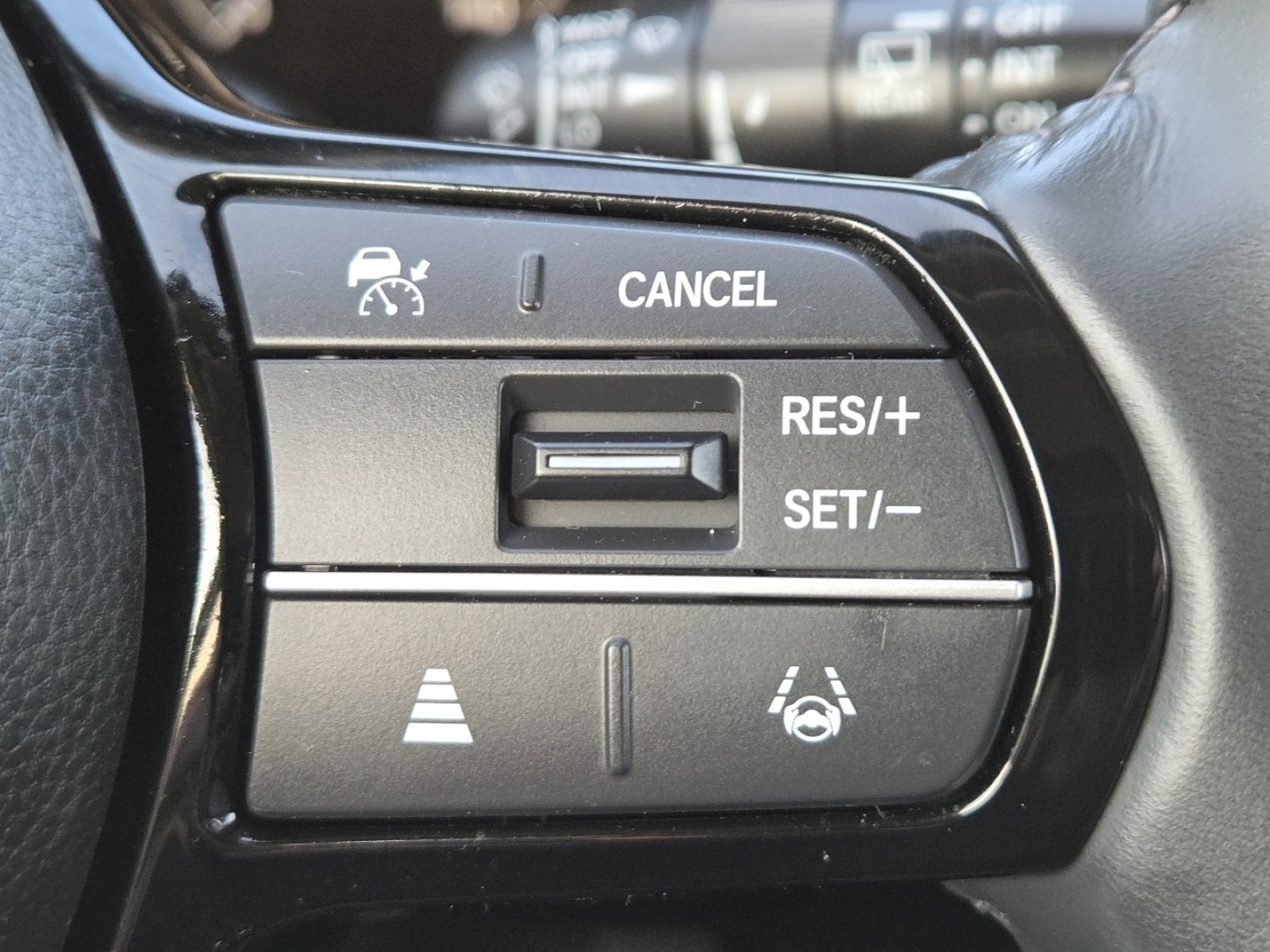 Used 2023 Honda CR-V EX-L image 10