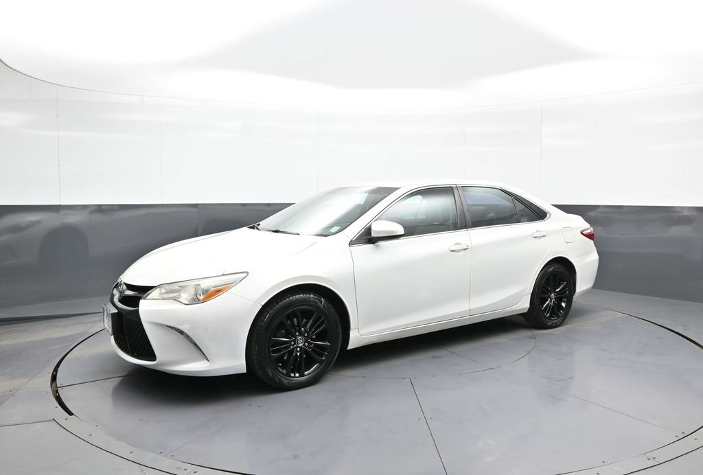 Used 2015 Toyota Camry SE image 10