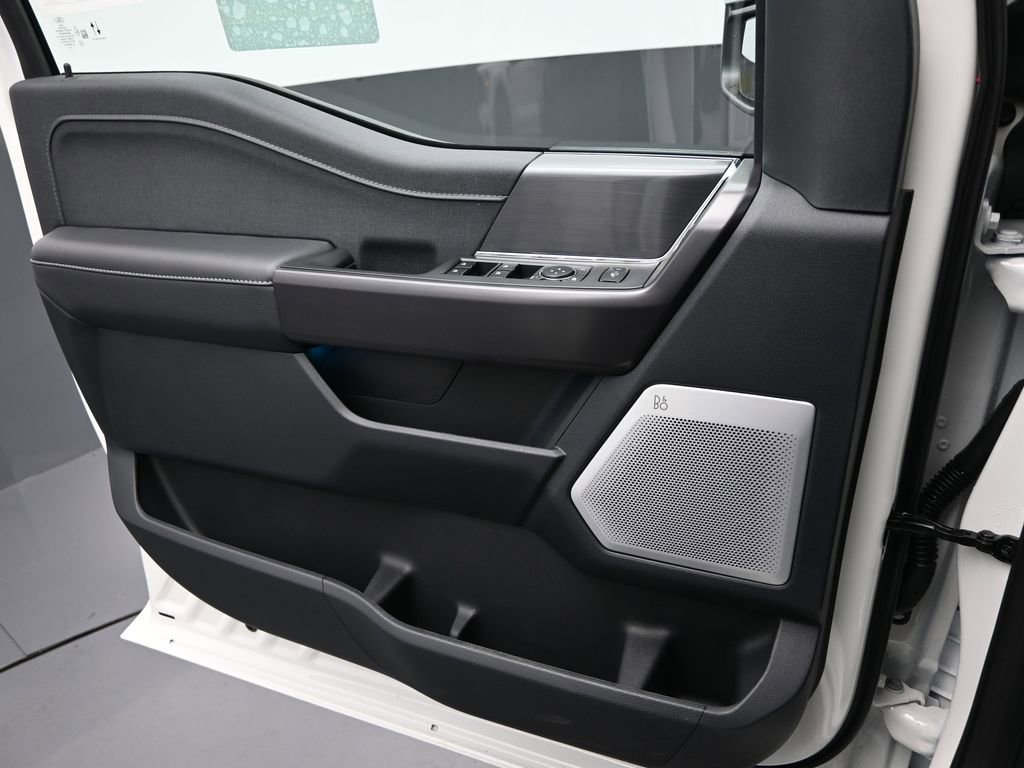 New 2026 Ford F150 Lariat w/ Equipment Group 502A High image 16