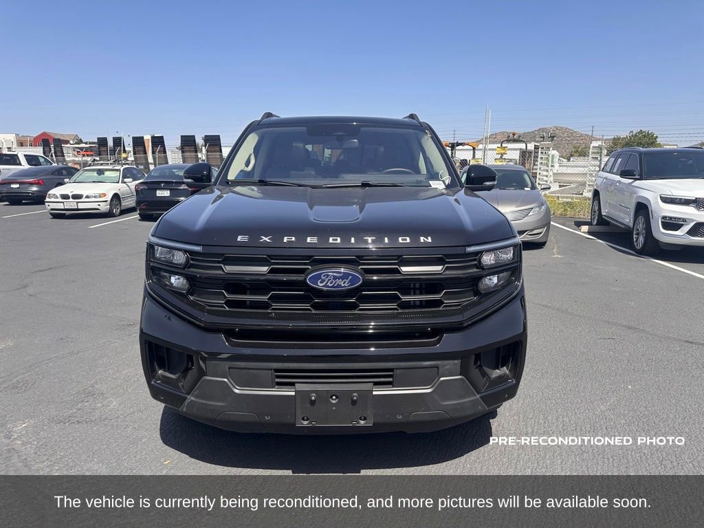 Used 2025 Ford Expedition Active AWD/4WD image 9