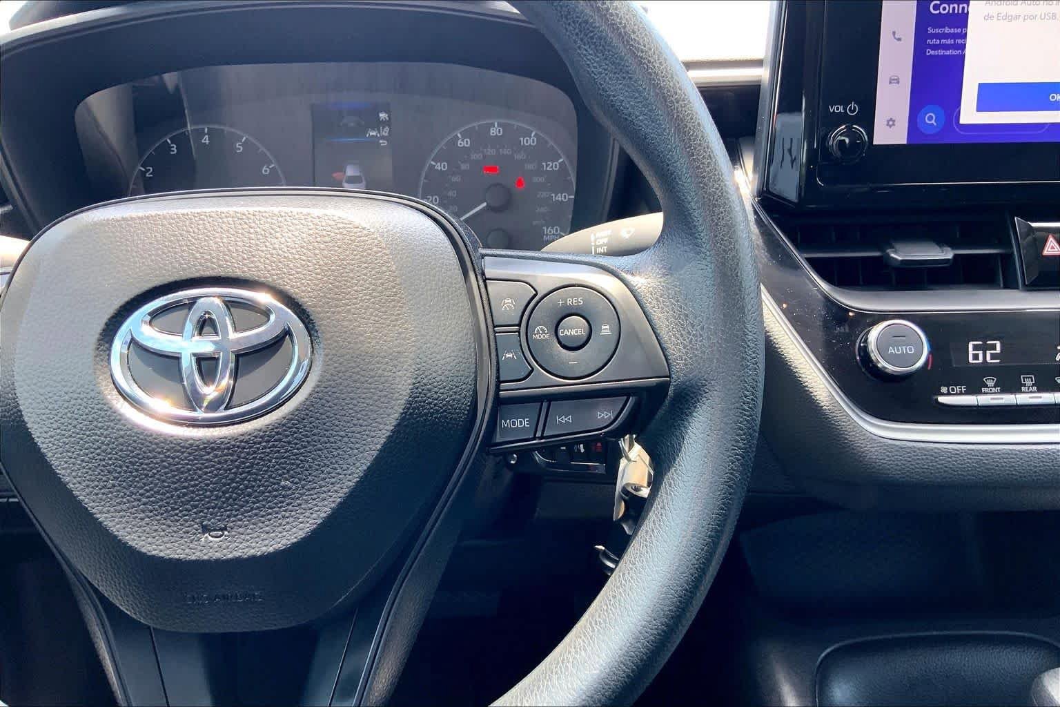 Used 2025 Toyota Corolla LE FWD image 24