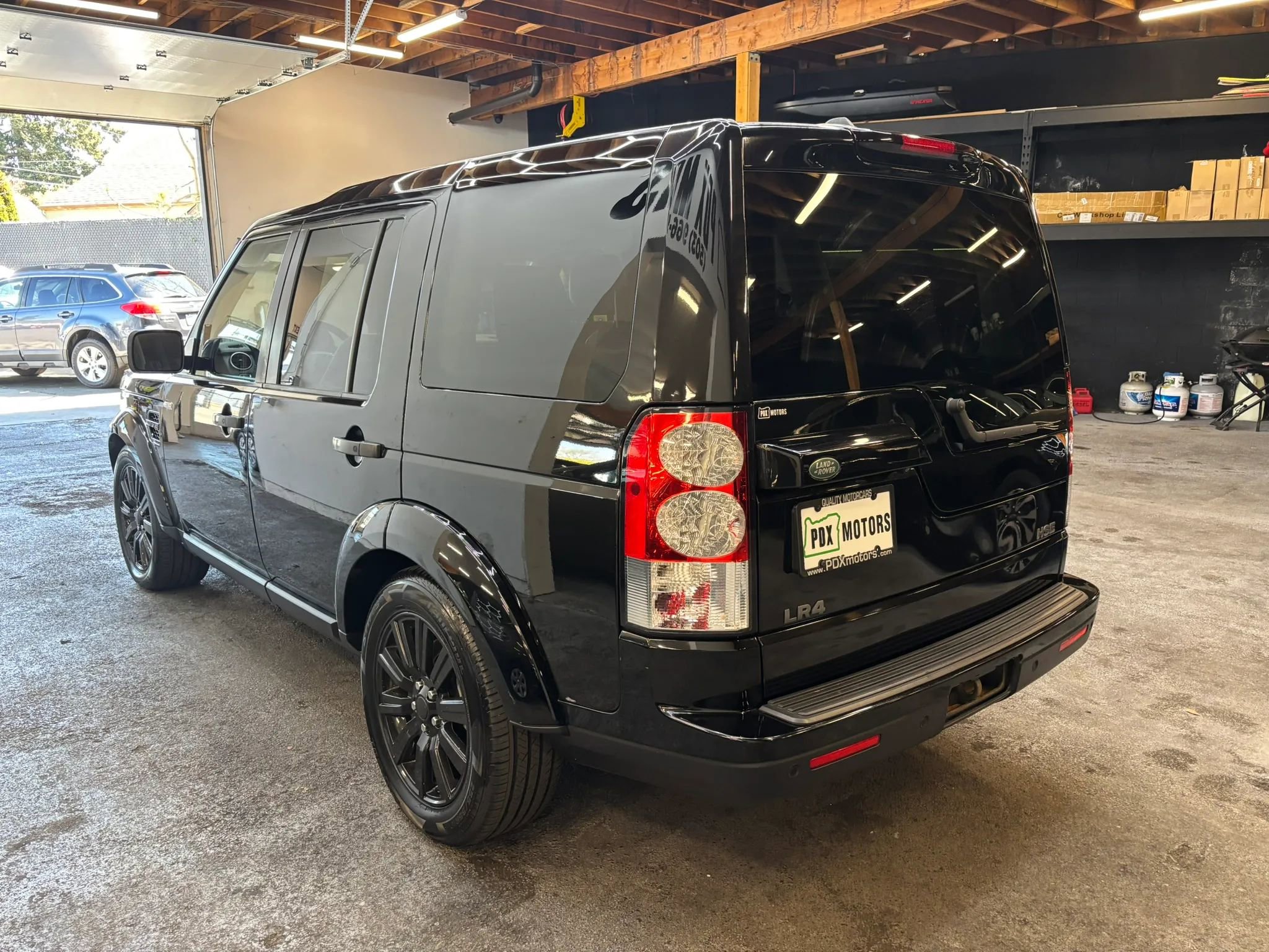 Used 2013 Land Rover LR4 HSE AWD/4WD image 5