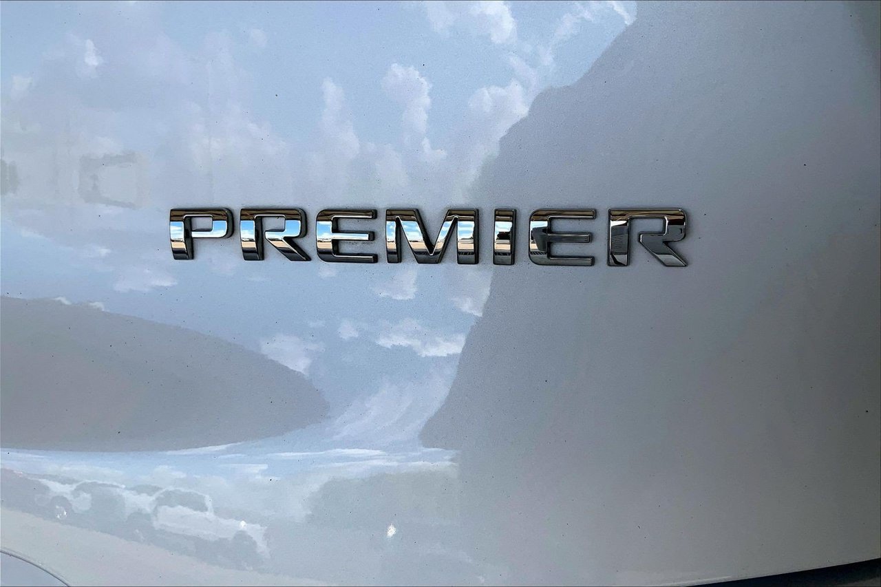 Used 2021 Chevrolet Blazer Premier w/ Driver Confidence II Package FWD image 7