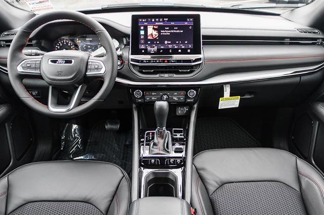 New 2026 Jeep Compass Trailhawk image 12