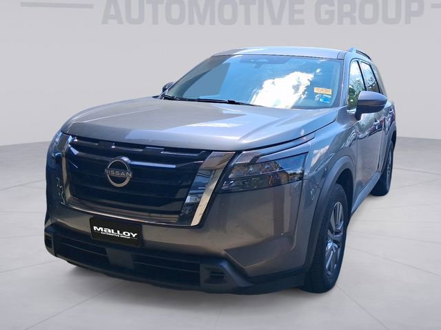 Used 2025 Nissan Pathfinder SV AWD/4WD image 1