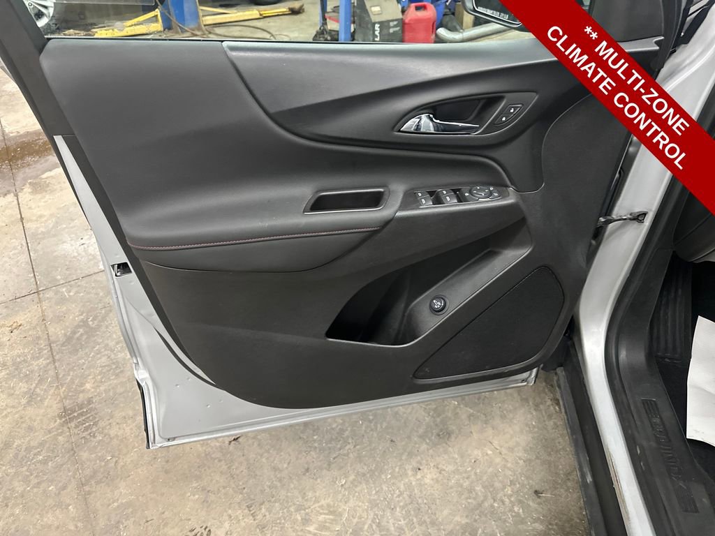 Used 2022 Chevrolet Equinox RS image 12
