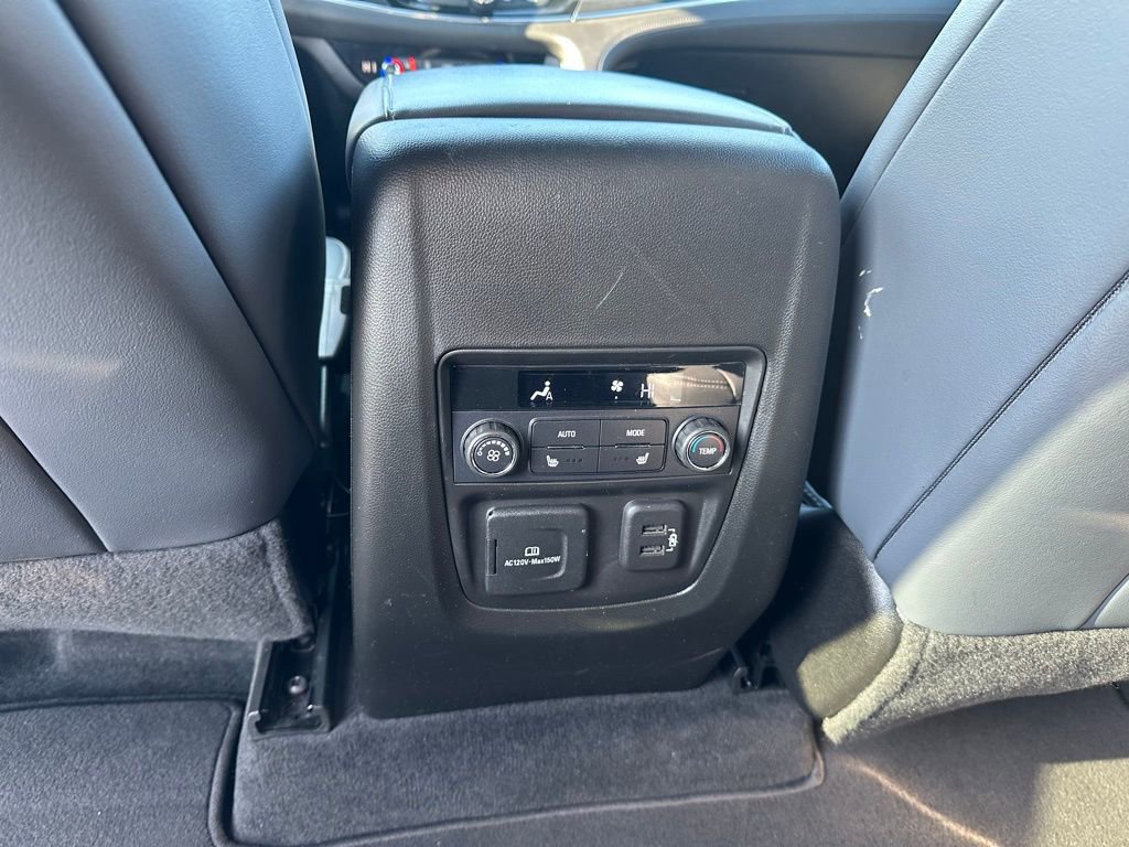 Used 2024 Buick Enclave Premium image 28