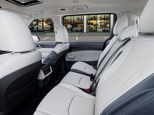New 2026 Kia Carnival SX Prestige image 18