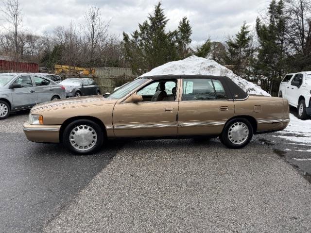 Used 1998 Cadillac De Ville FWD image 2
