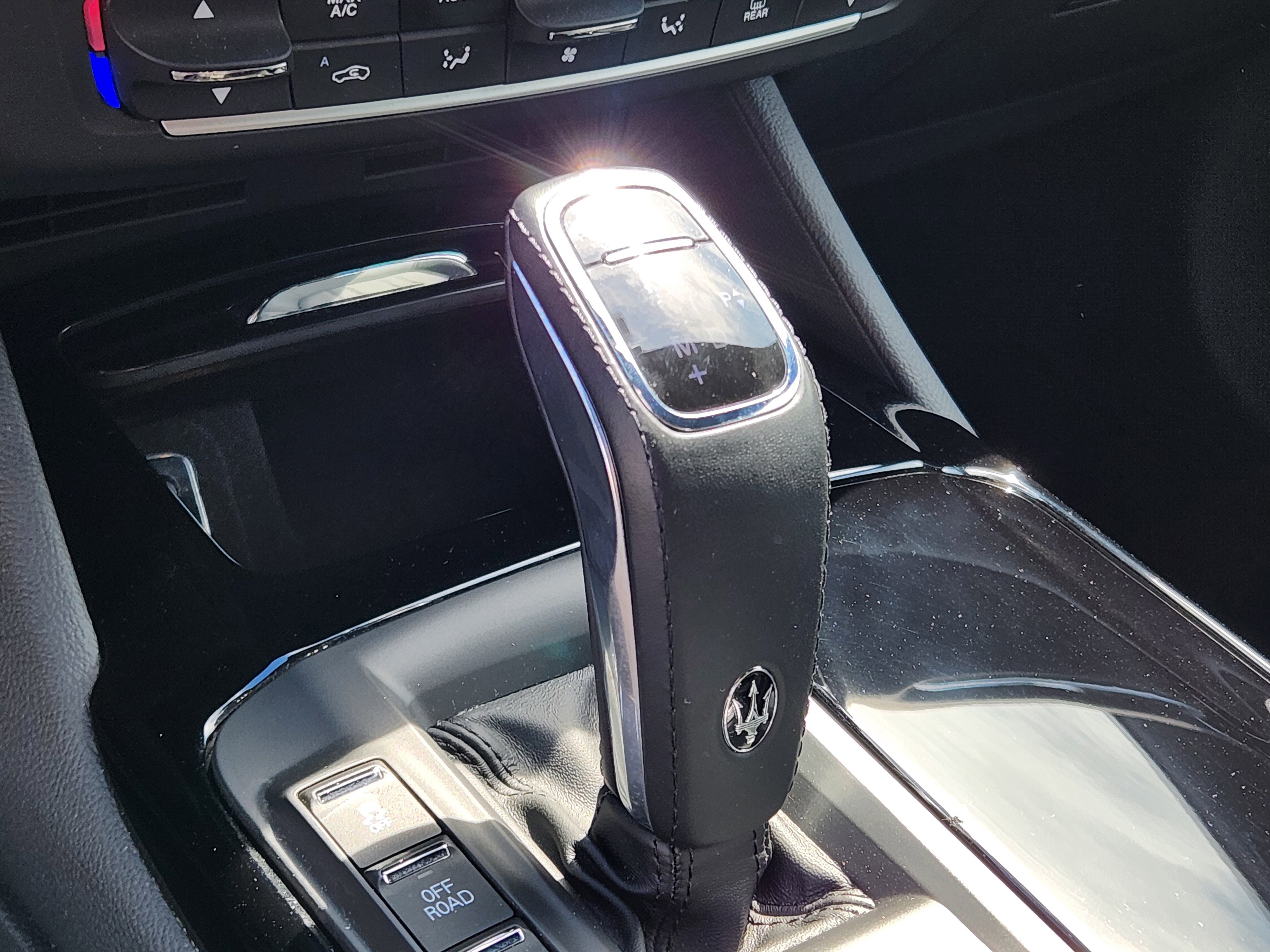 Used 2023 Maserati Levante GT image 28