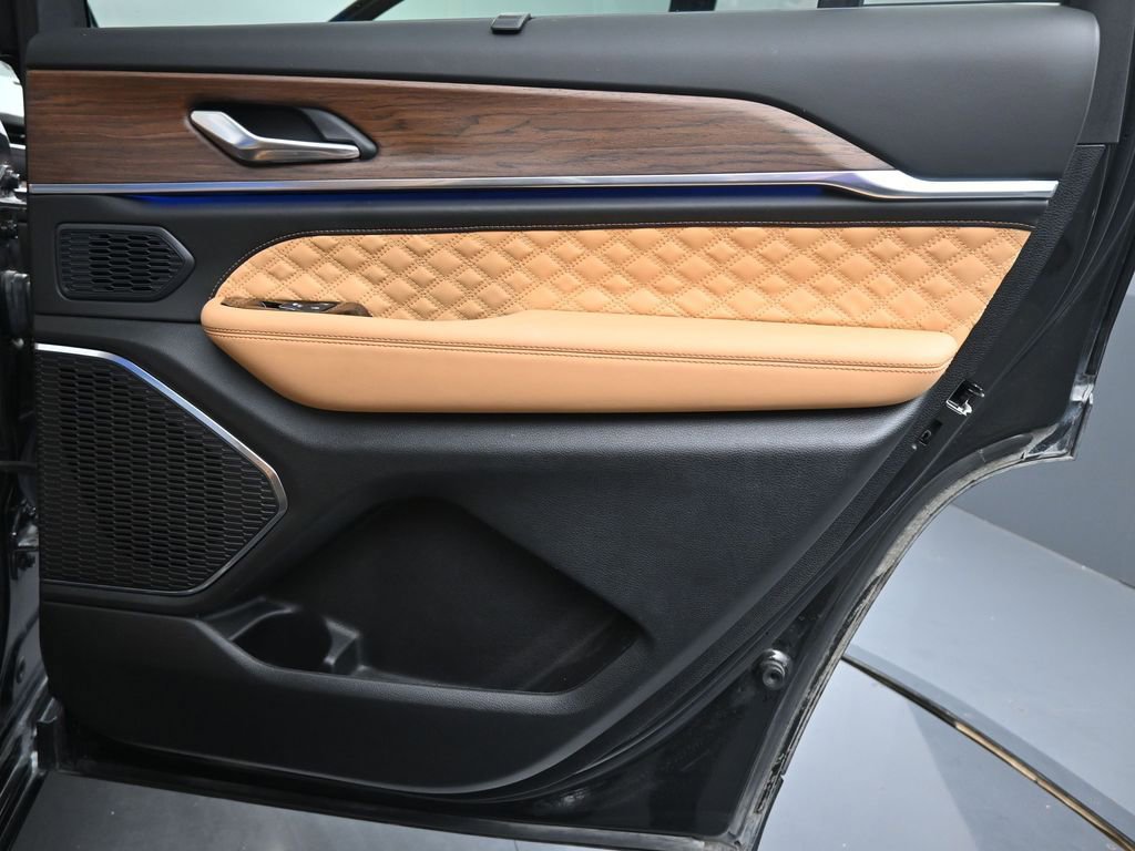 Used 2024 Jeep Grand Cherokee L Summit w/ Advanced Protech Group IV image 17