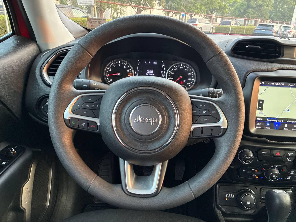 Used 2023 Jeep Renegade Latitude AWD/4WD image 15