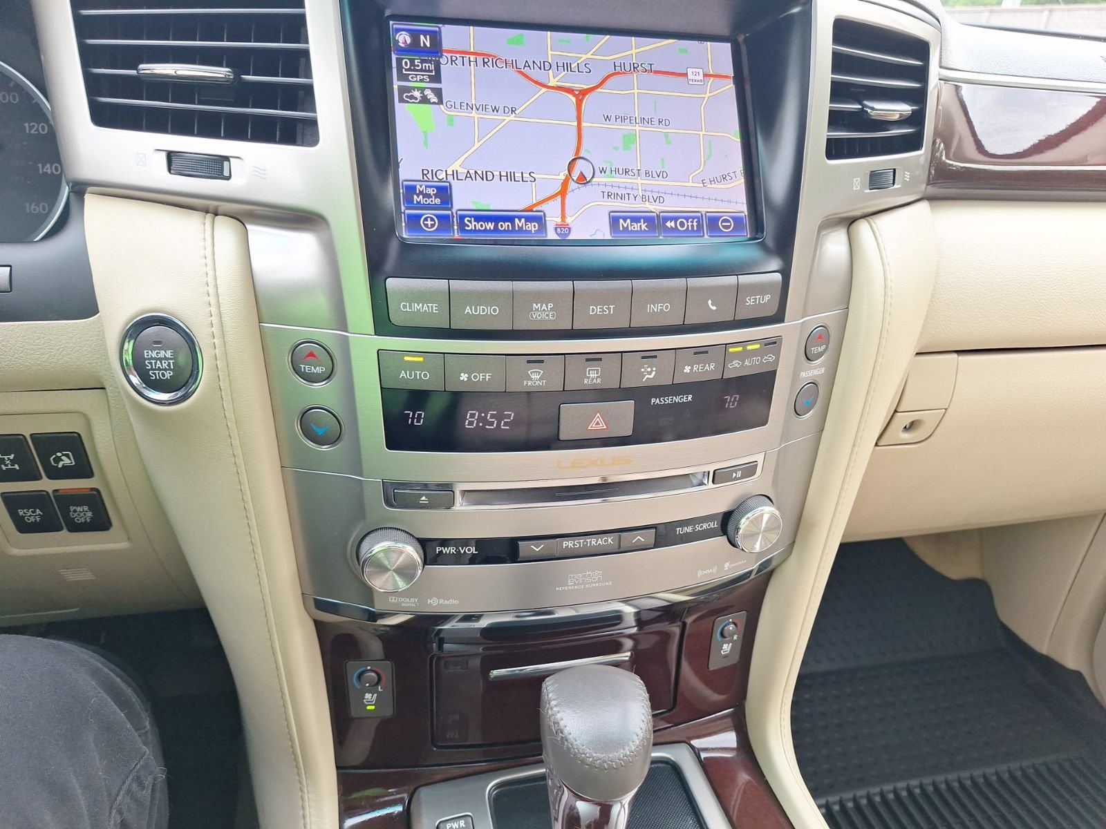 Used 2013 Lexus LX 570 4WD w/ Luxury Pkg image 28