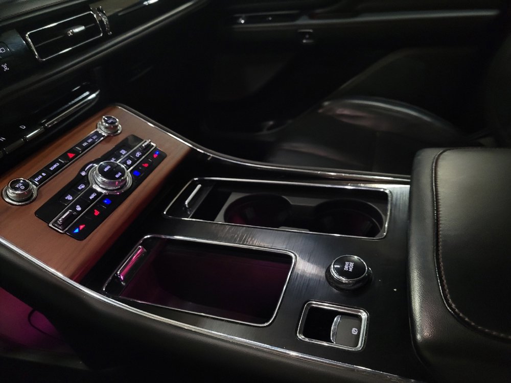 Used 2020 Lincoln Aviator Reserve w/ Elements Package Plus AWD/4WD image 26