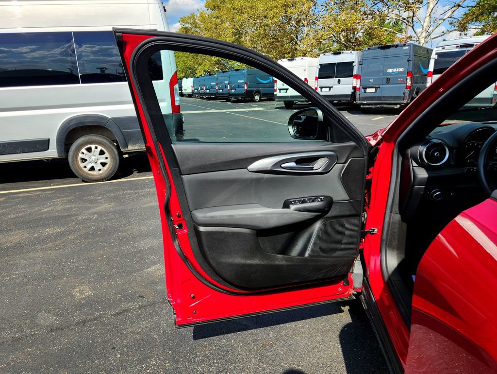 Used 2024 Alfa Romeo Tonale Ti w/ Premium Interior Package image 12