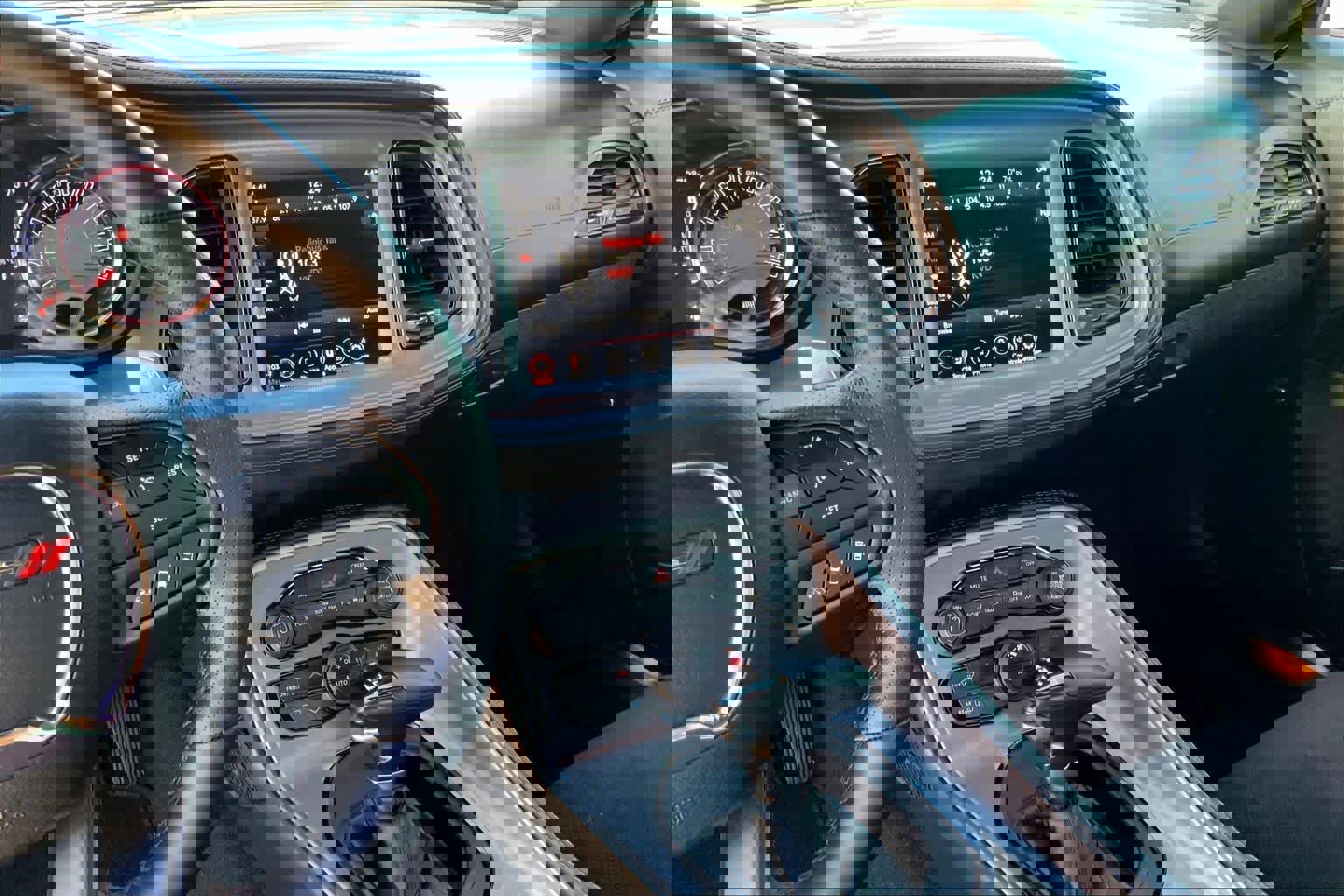 Used 2023 Dodge Challenger GT w/ Plus Package image 5