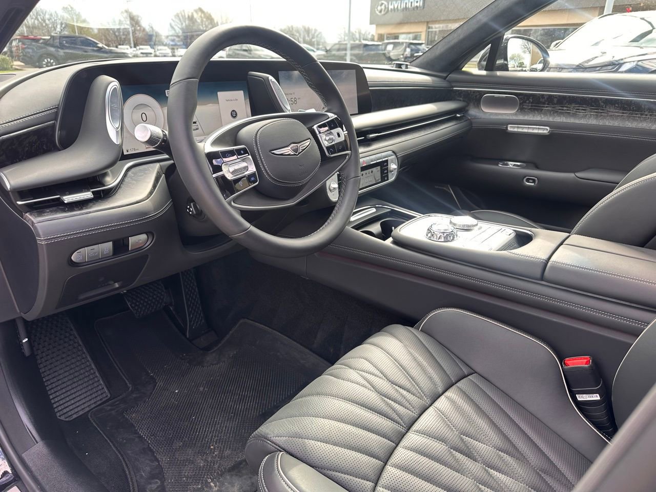 Used 2025 Genesis G90 3.5T image 25
