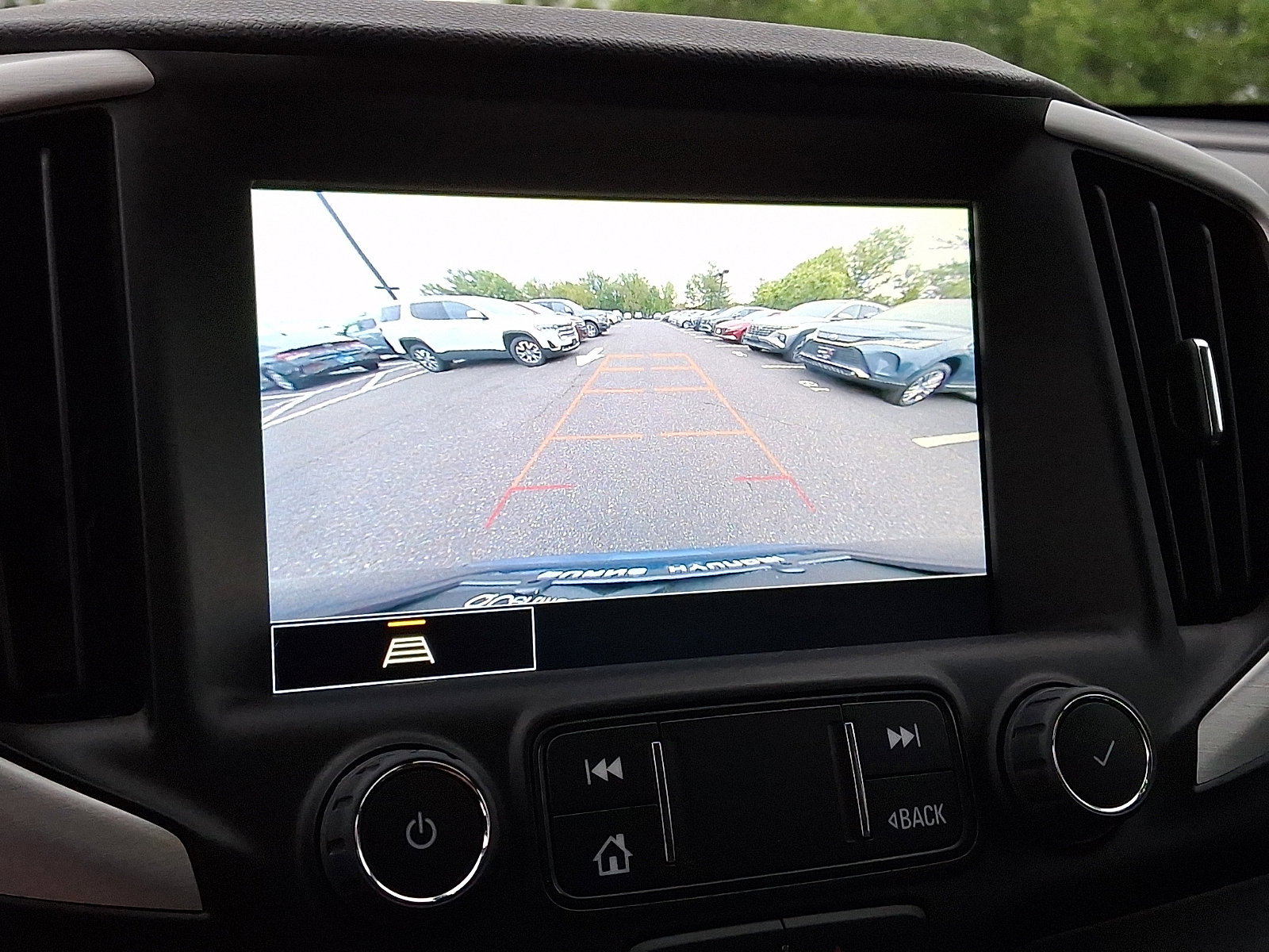 Used 2023 GMC Terrain SLT AWD/4WD image 18