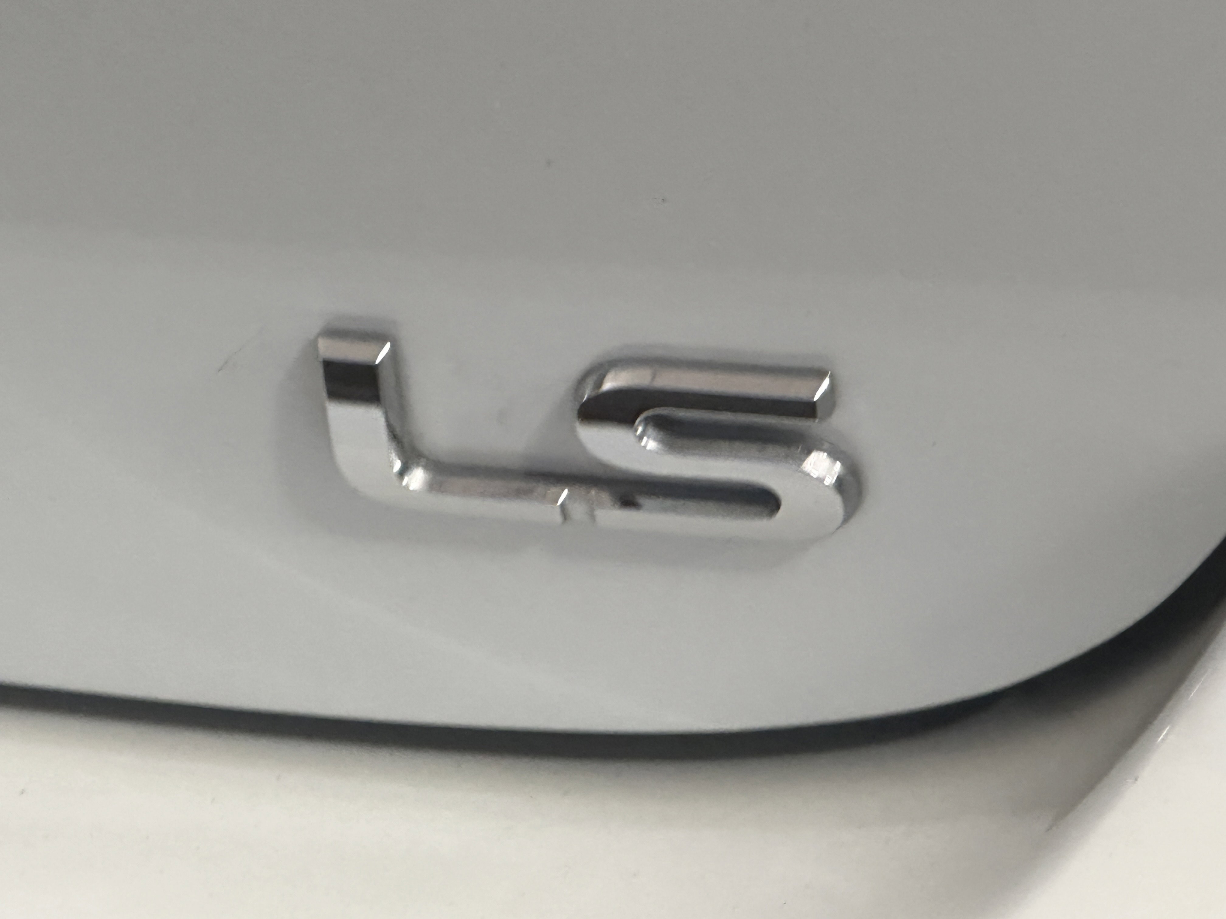 Used 2004 Mitsubishi Diamante LS image 10