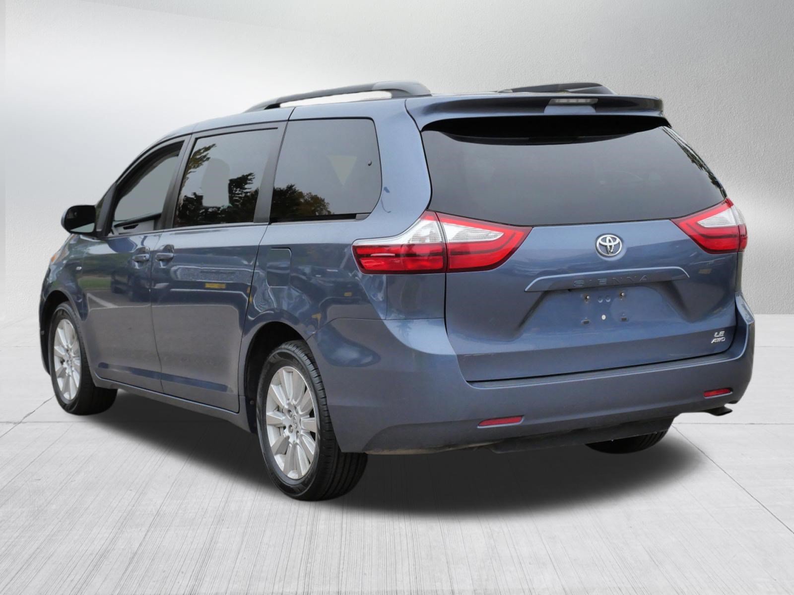Used 2017 Toyota Sienna LE AWD/4WD image 5