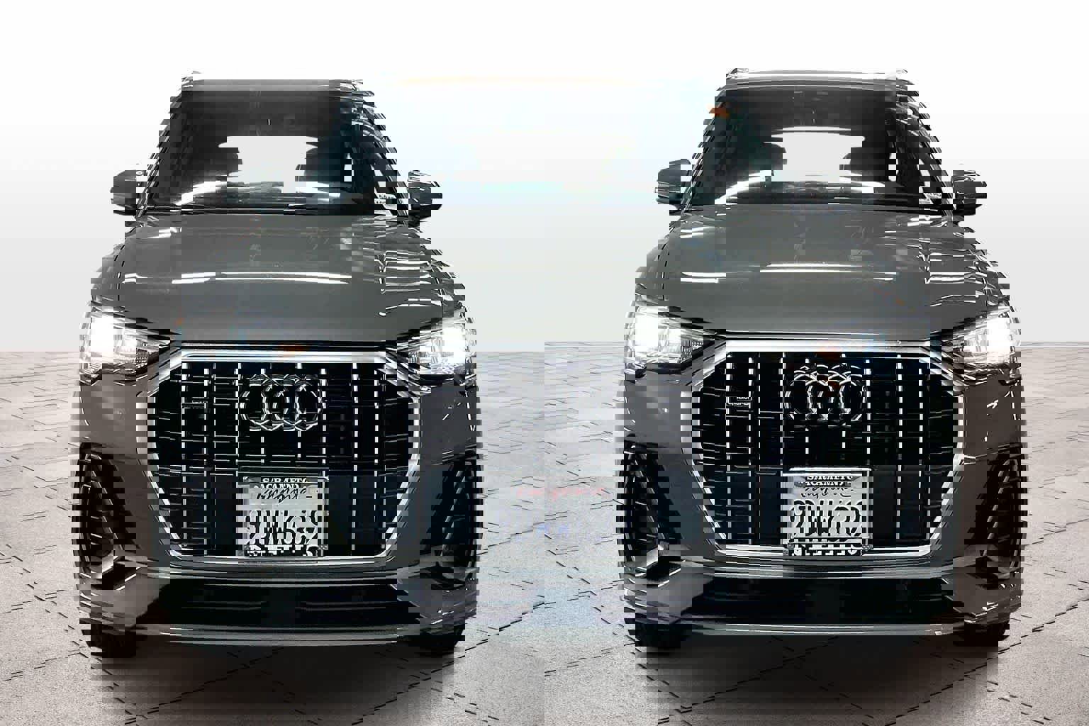 Used 2022 Audi Q3 2.0T Premium w/ Convenience Package image 3