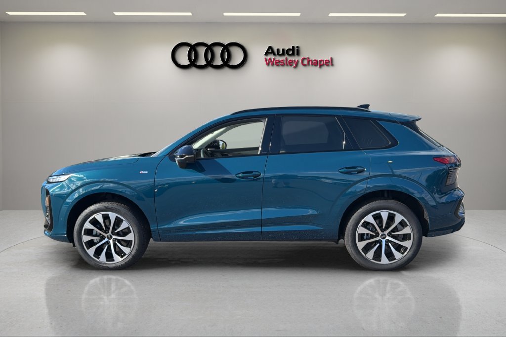 New 2026 Audi Q3 quattro 2.0T AWD/4WD image 2