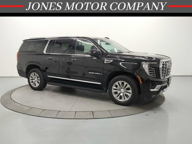 Used 2025 GMC Yukon XL Denali AWD/4WD image 1