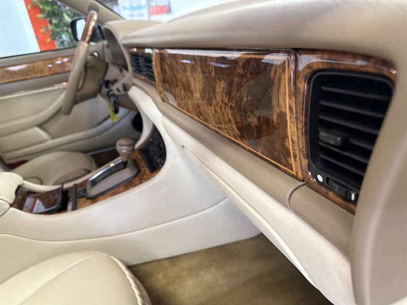 Used 1997 Jaguar XJ Vanden Plas RWD image 18