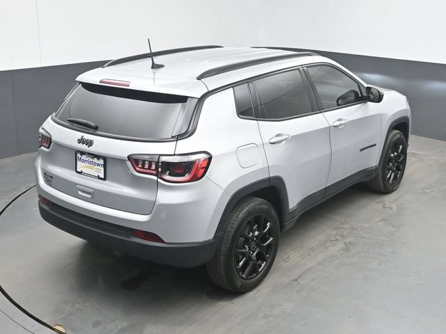 Used 2025 Jeep Compass Latitude w/ Altitude Special Edition AWD/4WD image 36