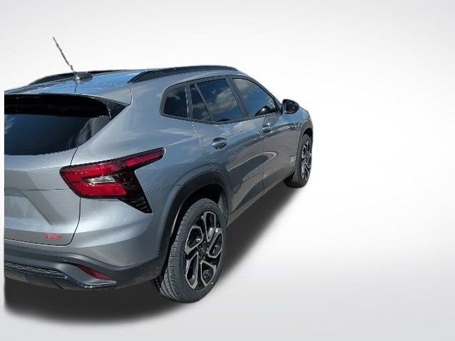 Used 2024 Chevrolet Trax RS w/ Driver Confidence Package FWD image 14