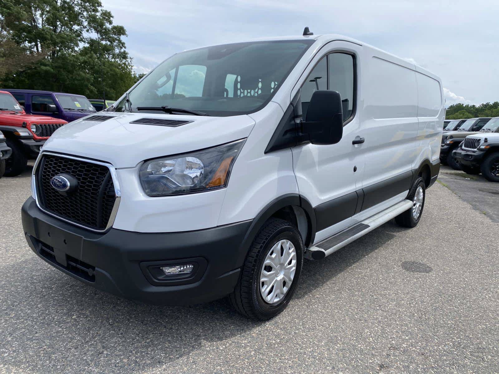 Used 2025 Ford Transit 250 Low Roof w/ Exterior Upgrade Package RWD image 8