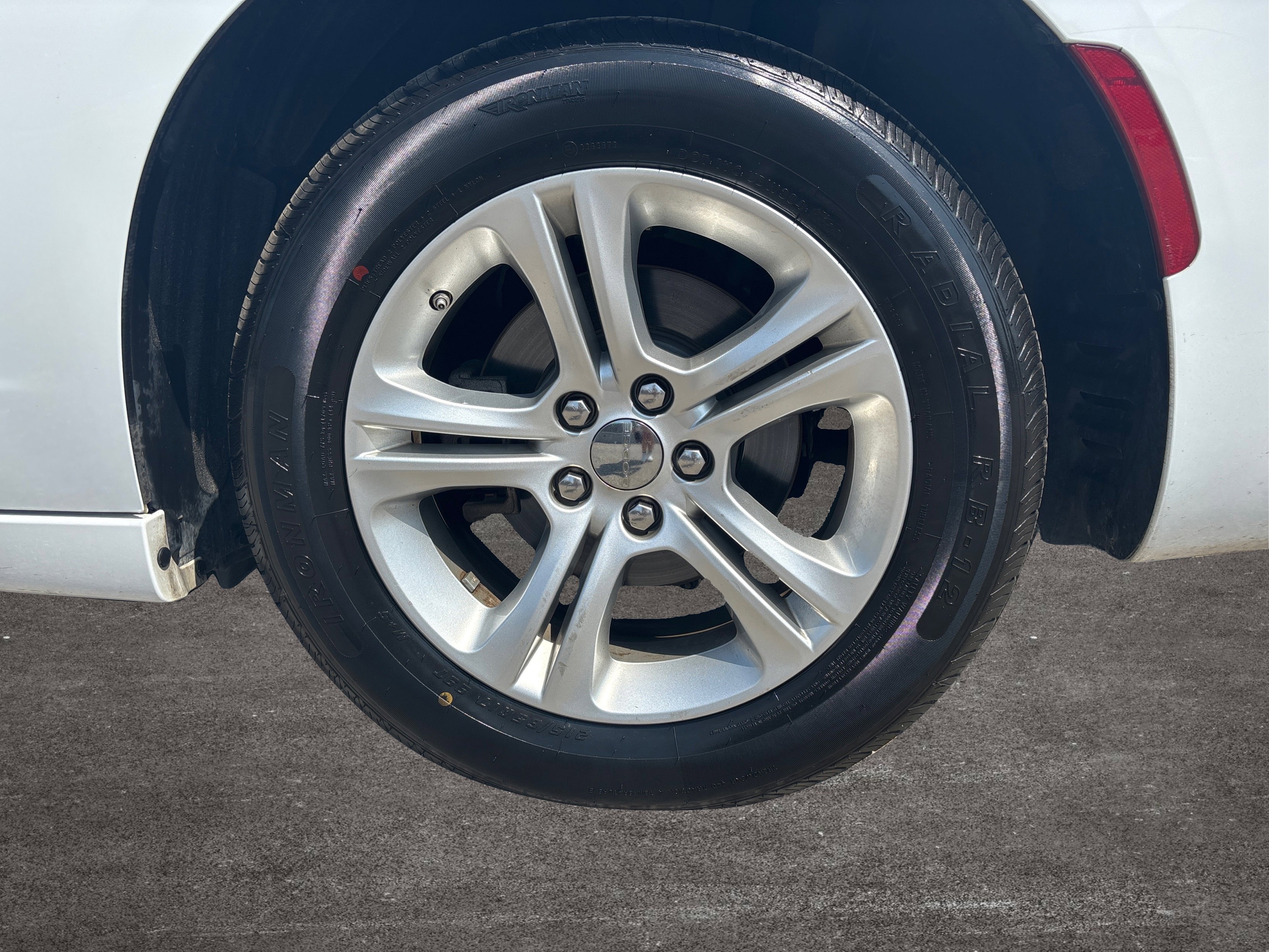 Used 2023 Dodge Charger SXT image 33