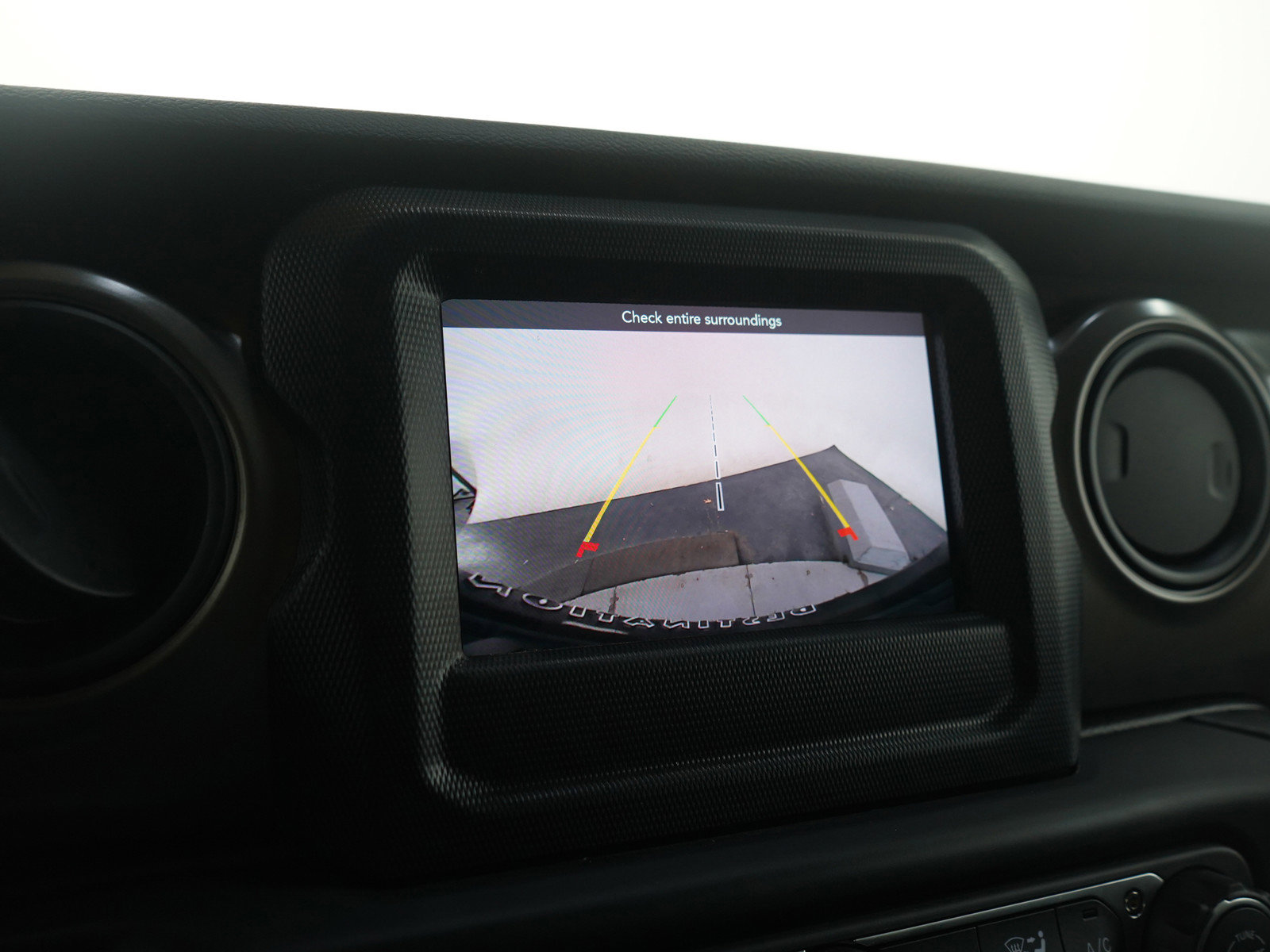 Used 2023 Jeep Wrangler Unlimited w/ Cold Weather Group image 29