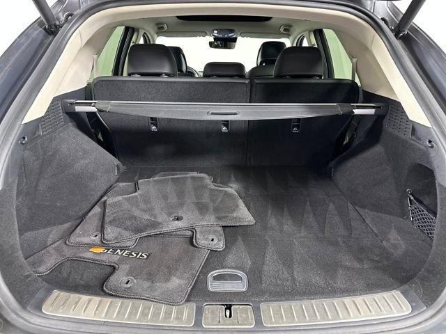 Used 2023 Genesis Electrified GV70 Advanced image 27