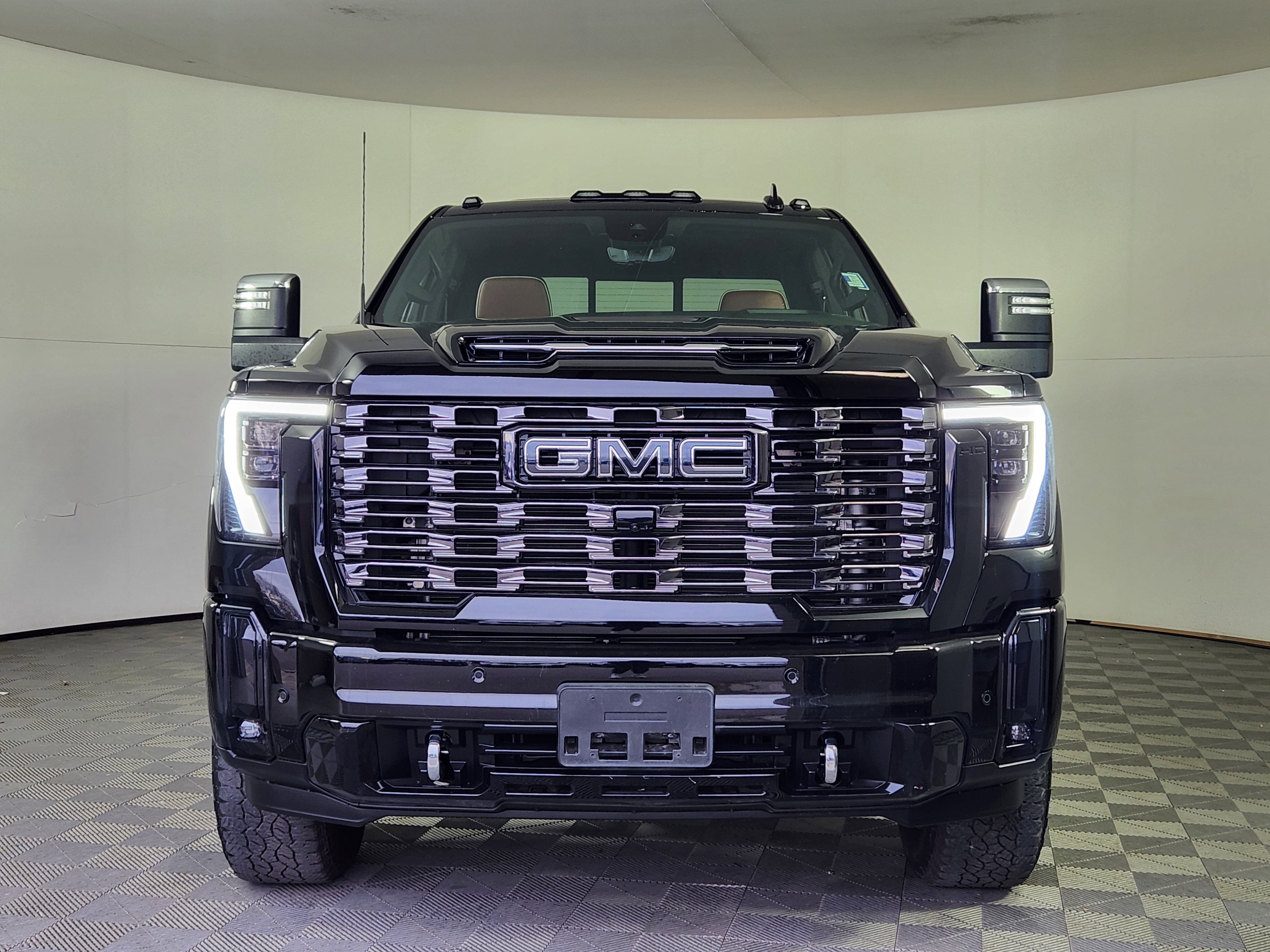 Used 2025 GMC Sierra 2500 Denali Ultimate video 2