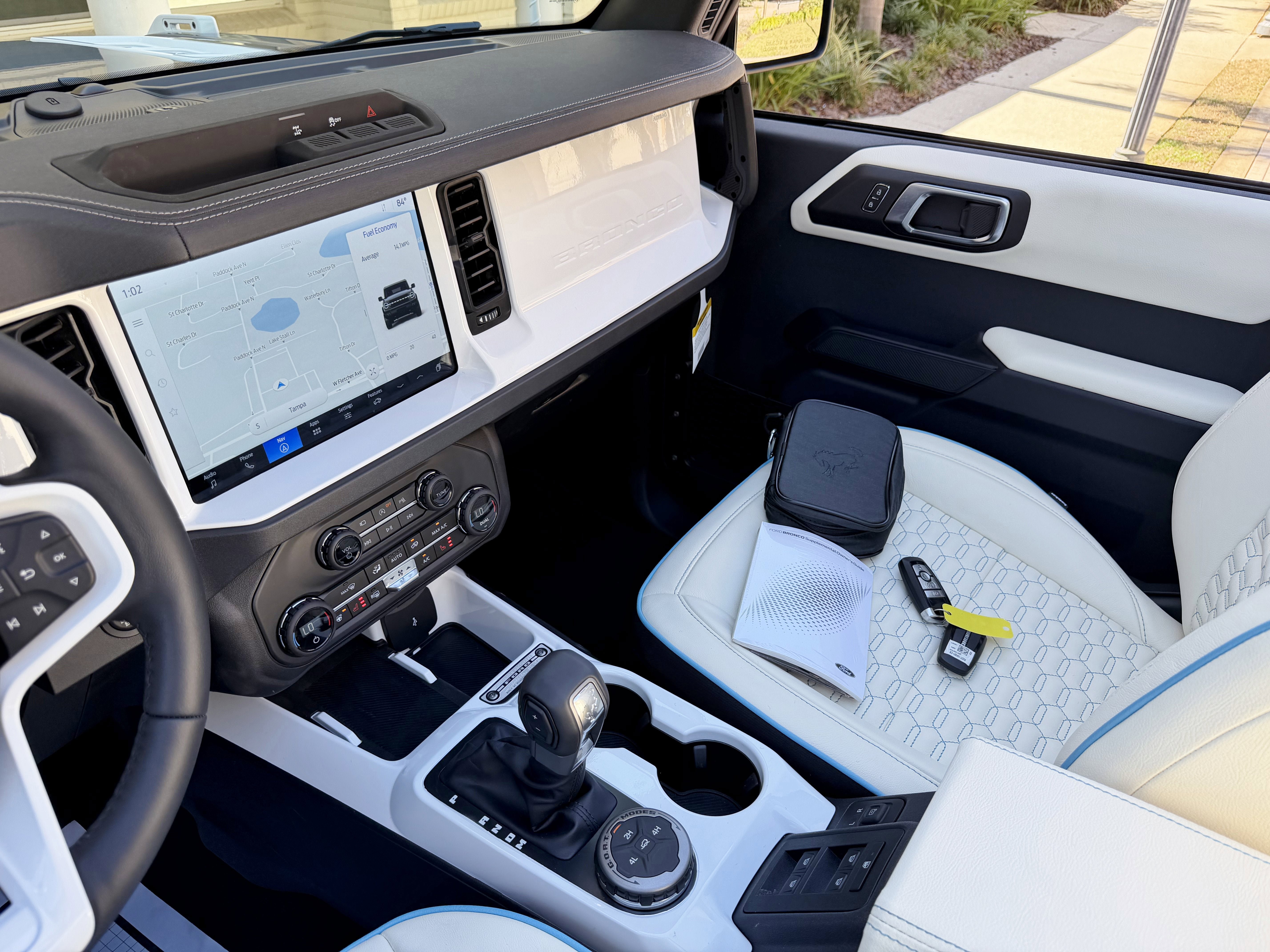 Used 2025 Ford Bronco Outer Banks AWD/4WD image 34