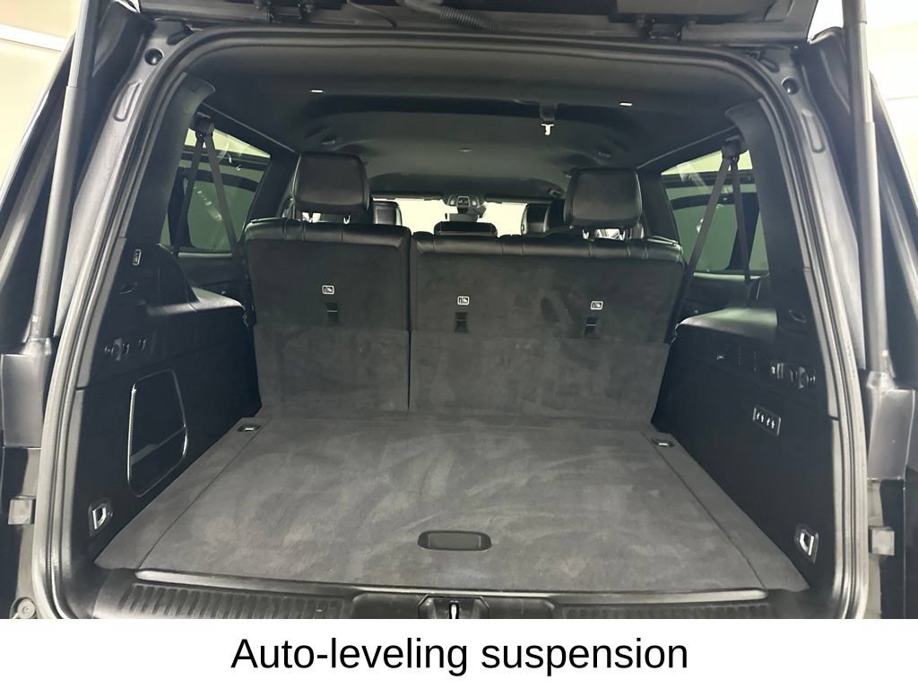 Used 2025 Jeep Wagoneer L Series II w/ 8-pass Seating Package AWD/4WD image 31