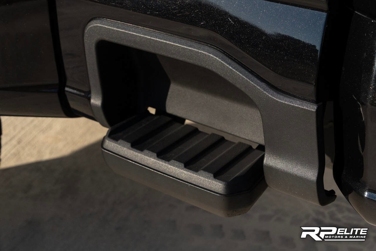 Used 2023 Ford F450 Lariat w/ FX4 Off-Road Package image 38