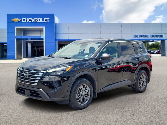 Used 2024 Nissan Rogue S FWD image 2