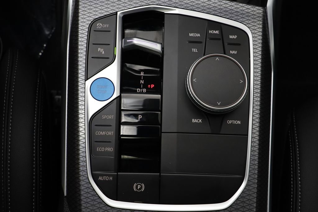 Certified 2025 BMW i4 xDrive40i image 12