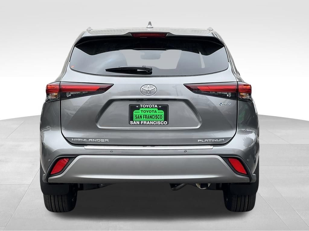 New 2026 Toyota Highlander Platinum AWD/4WD image 4
