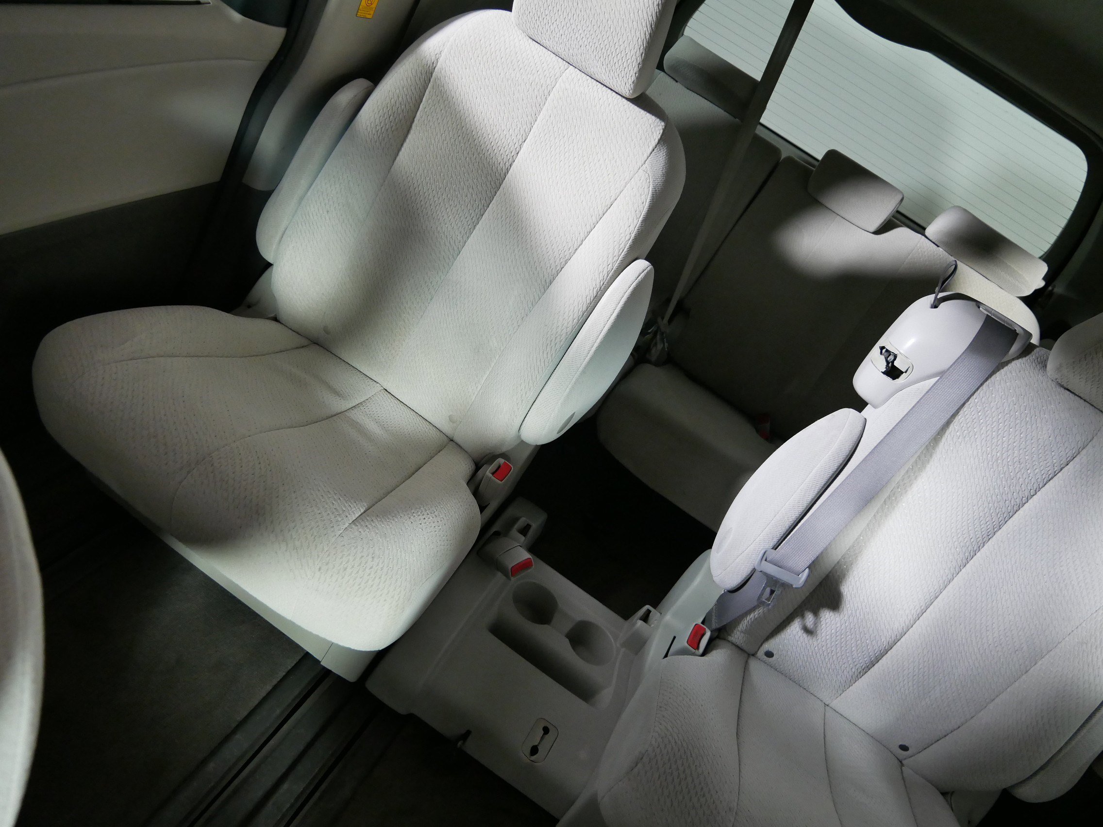 Used 2012 Toyota Sienna LE FWD image 12