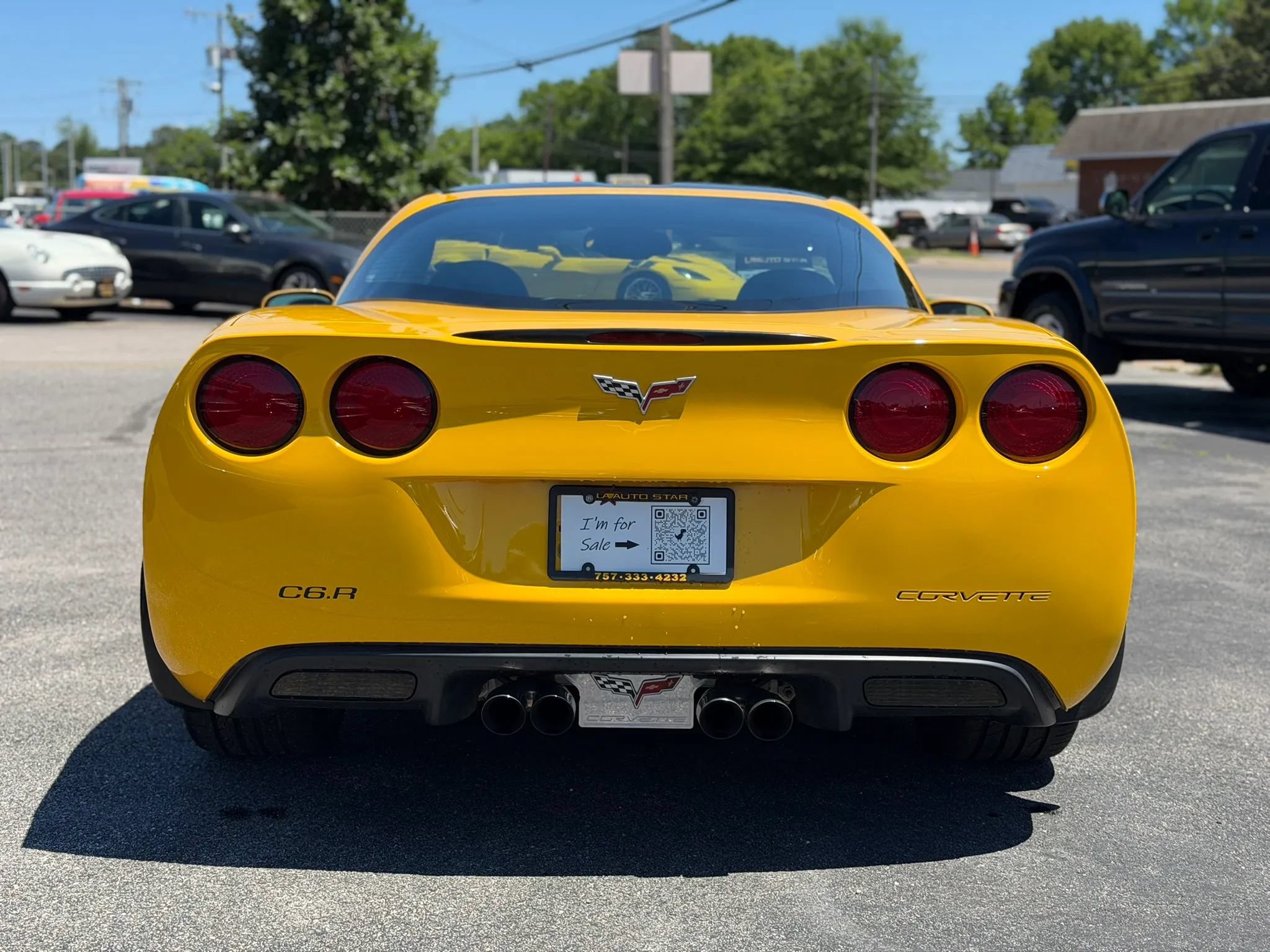Used 2005 Chevrolet Corvette Coupe w/ Preferred Equipment Group RWD image 4