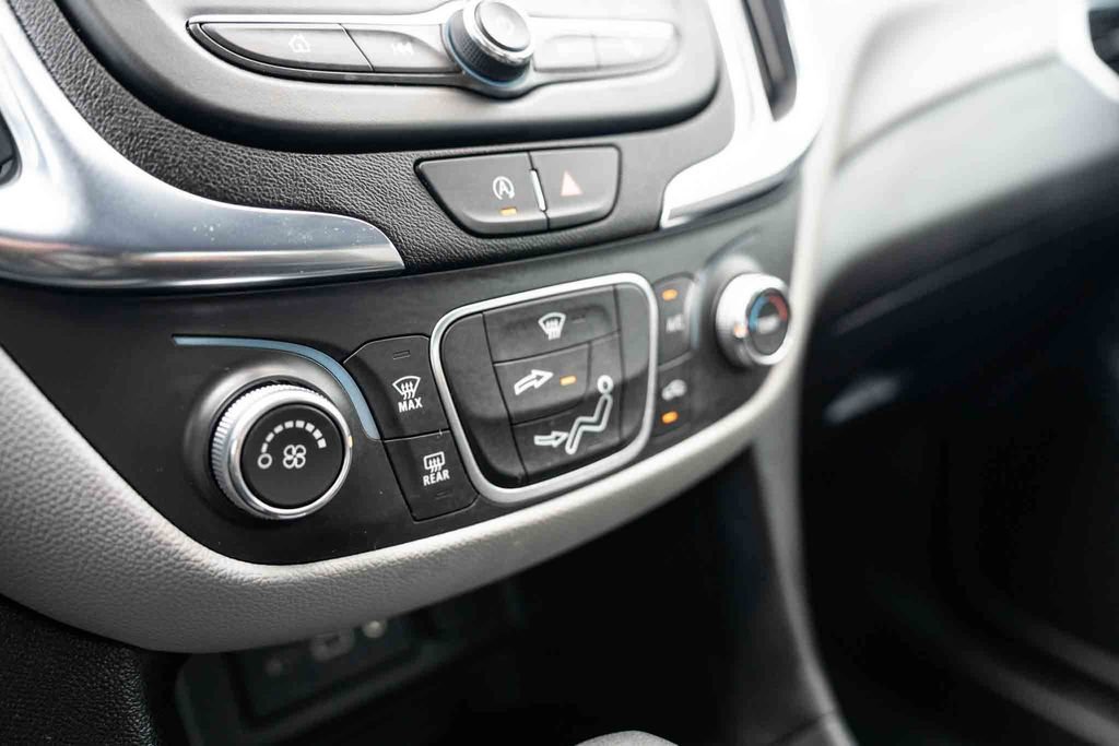 Used 2024 Chevrolet Equinox LS w/ Driver Confidence II Package FWD image 20