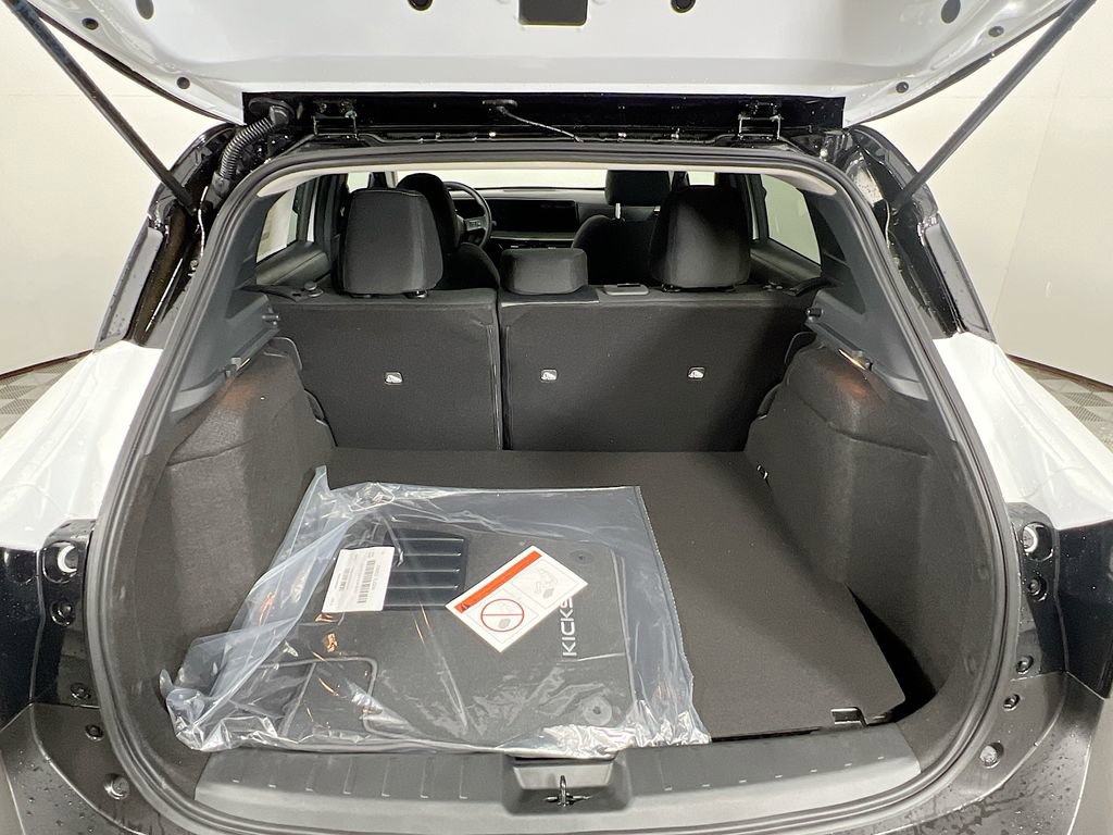 New 2026 Nissan Kicks SV w/ SV Premium Package AWD/4WD image 23