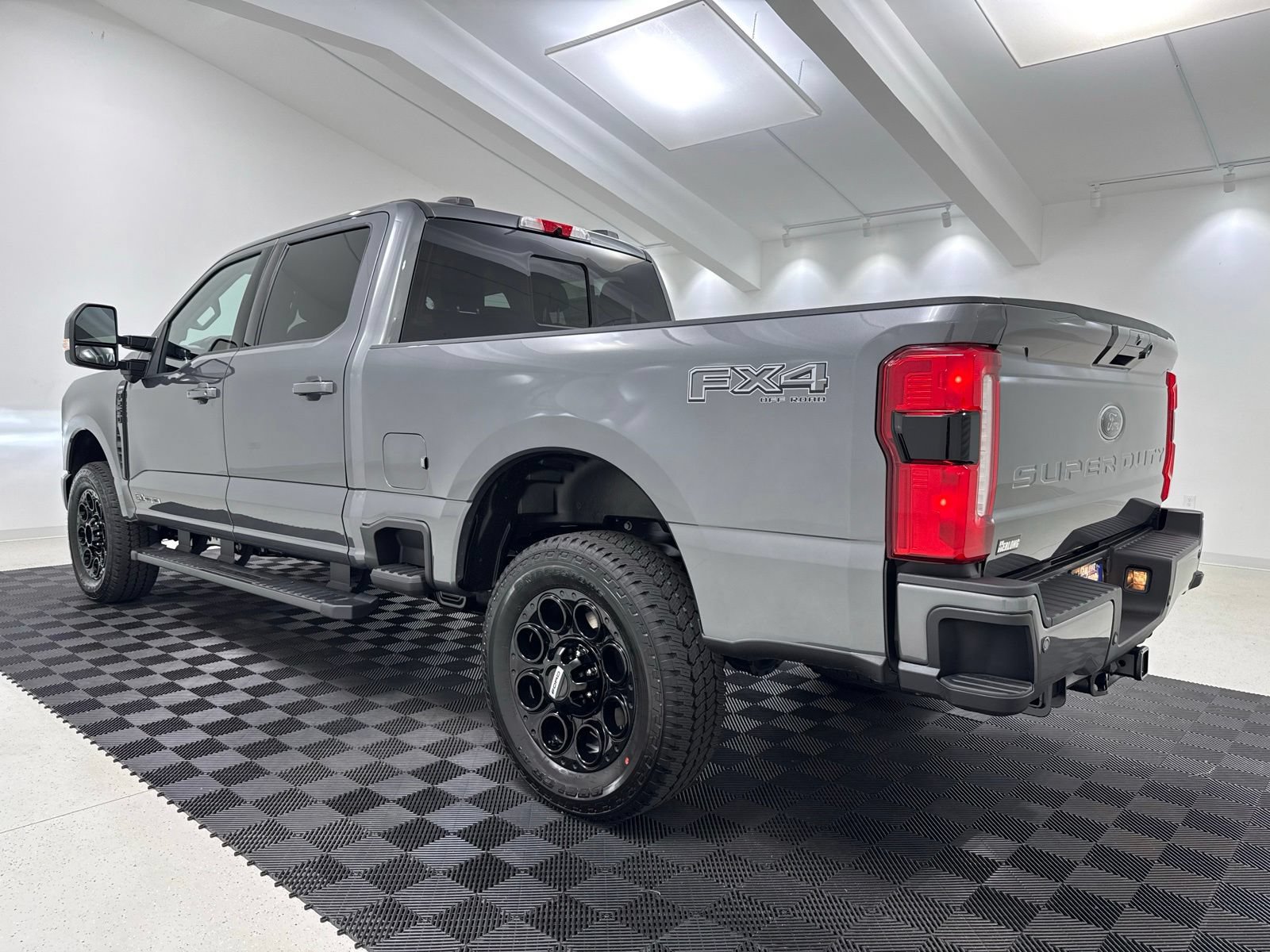 New 2026 Ford F250 Lariat w/ Black Appearance Package AWD/4WD image 4