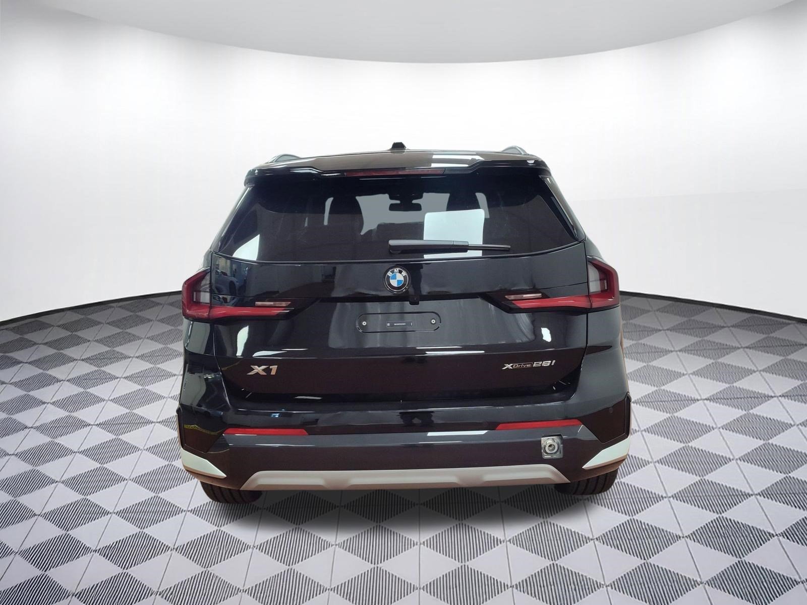 Used 2026 BMW X1 xDrive28i w/ Convenience Package image 9