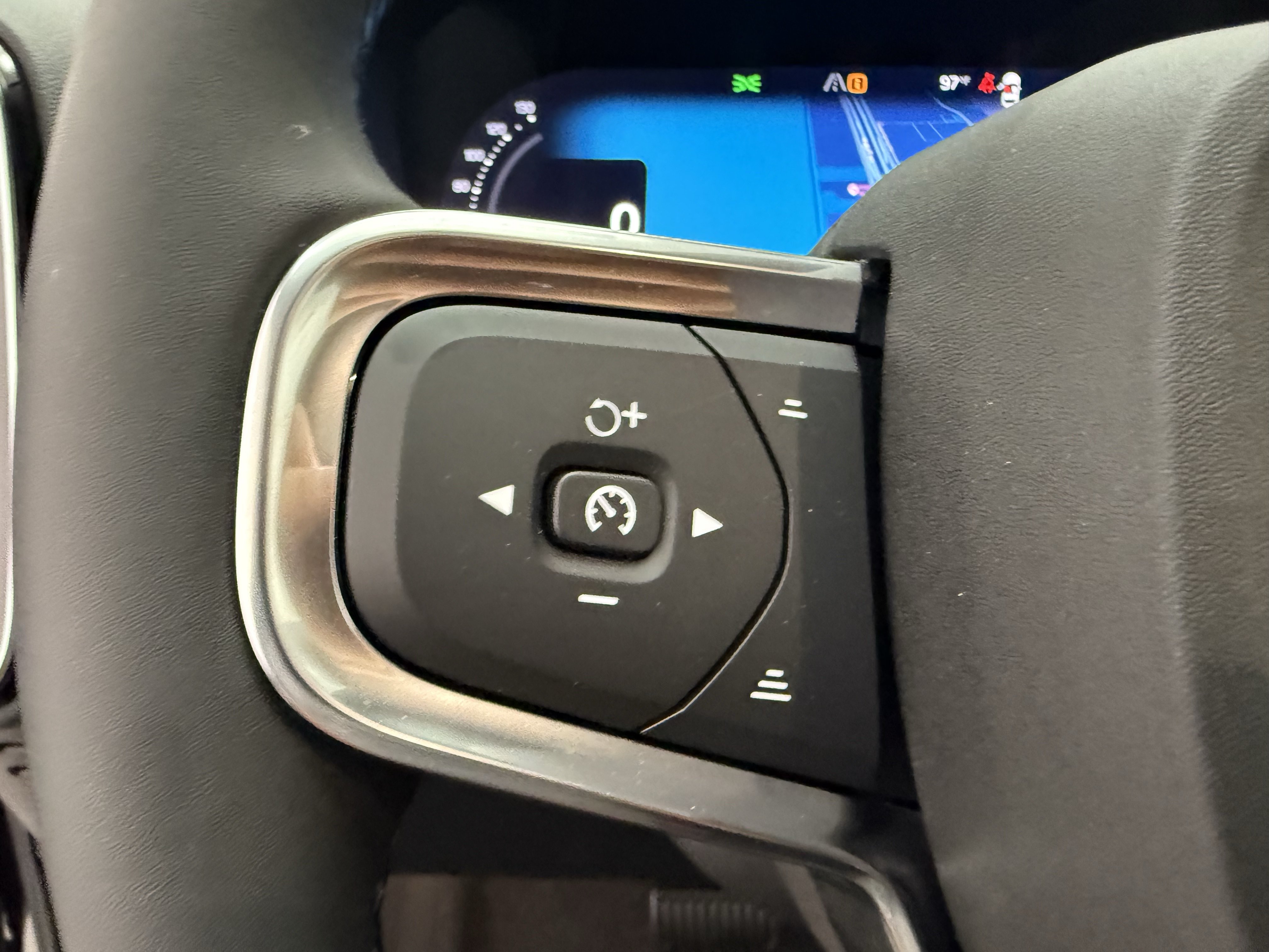 New 2026 Volvo XC40 B4 Core w/ Protection Package Premier FWD image 16