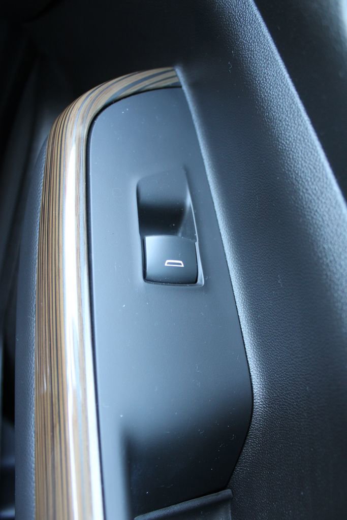 Used 2023 GMC Acadia SLE w/ Driver Convenience Package AWD/4WD image 25